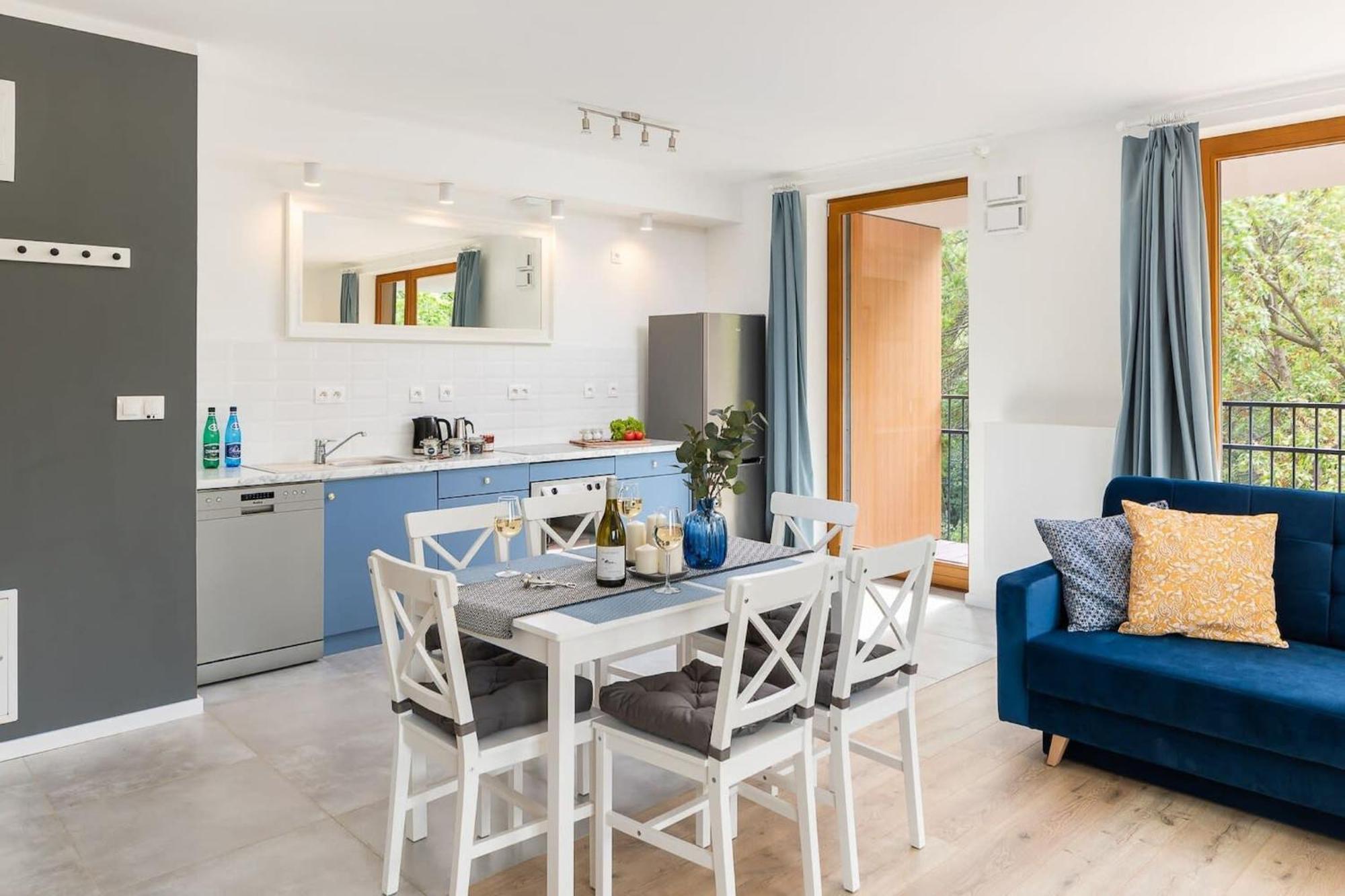 Pulawska 221 - Colorful Apartment With Balcony By Noclegi Renters Varsó Kültér fotó